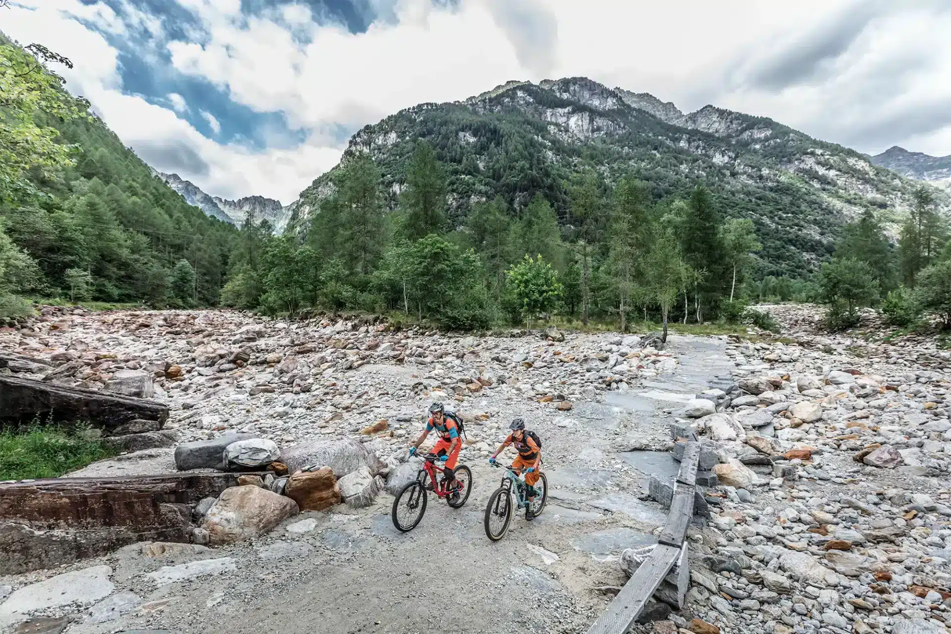 Ticino trailrunning mountainbiken boulderen