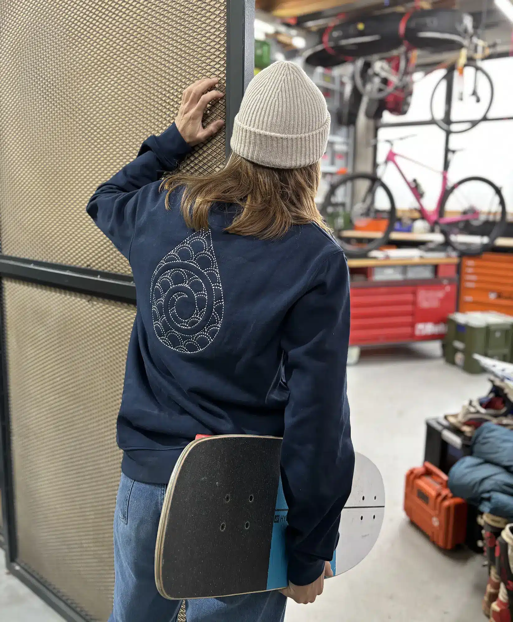 Blueloop: Emma sweater op de rug