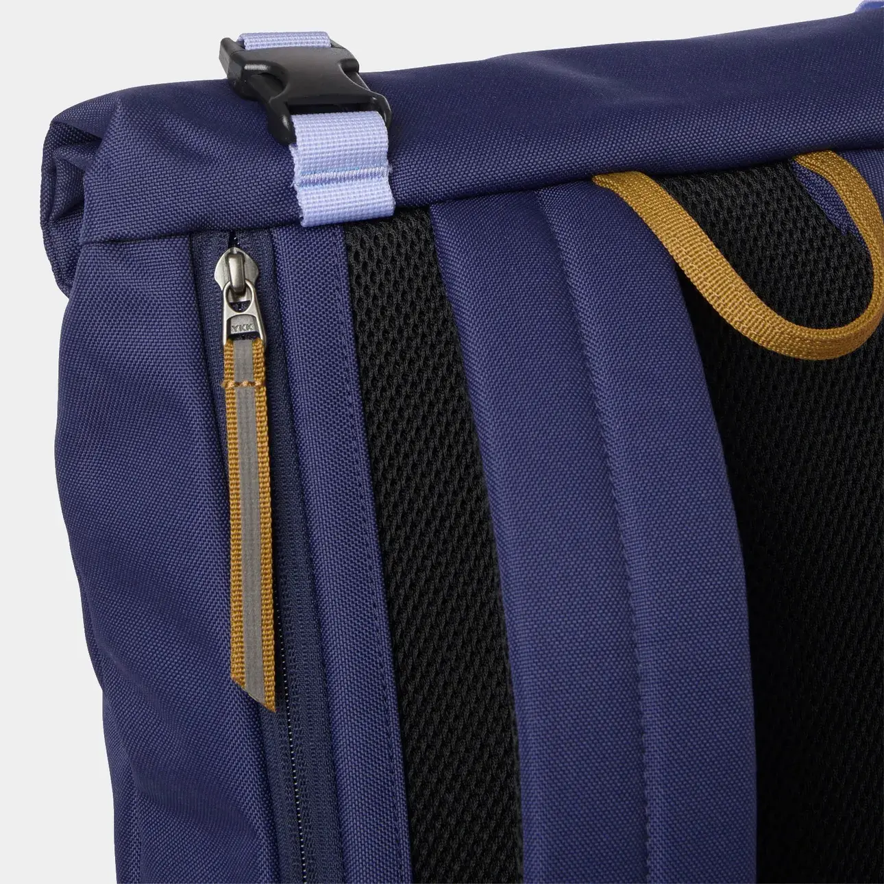 Helly Hansen Stockholm rugzak 28 L - Blackcurrant (paarsblauw) - detail linksboven